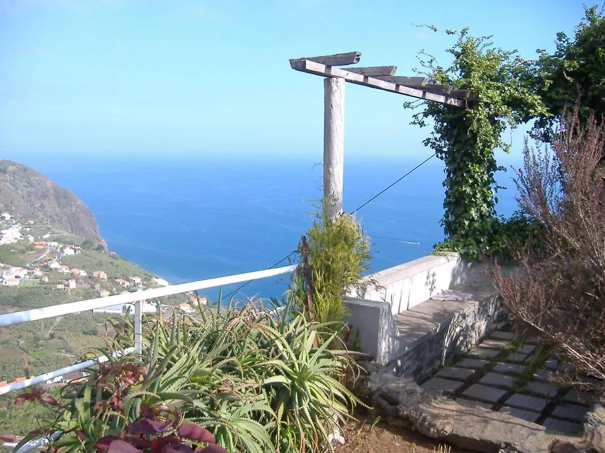 Dağ evi Cyane & Vigo'S Cottage, Caminho Do Massapez, N.º40 Arco da Calheta